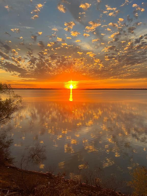 Emerald Sound At Lake Lewisvil - Residential