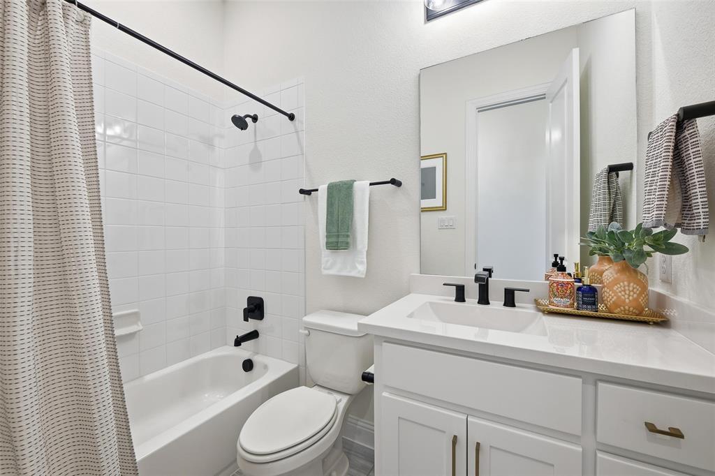 Tavolo Park Ph 4 - Residential