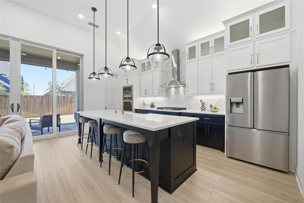 Tavolo Park Ph 4 - Residential