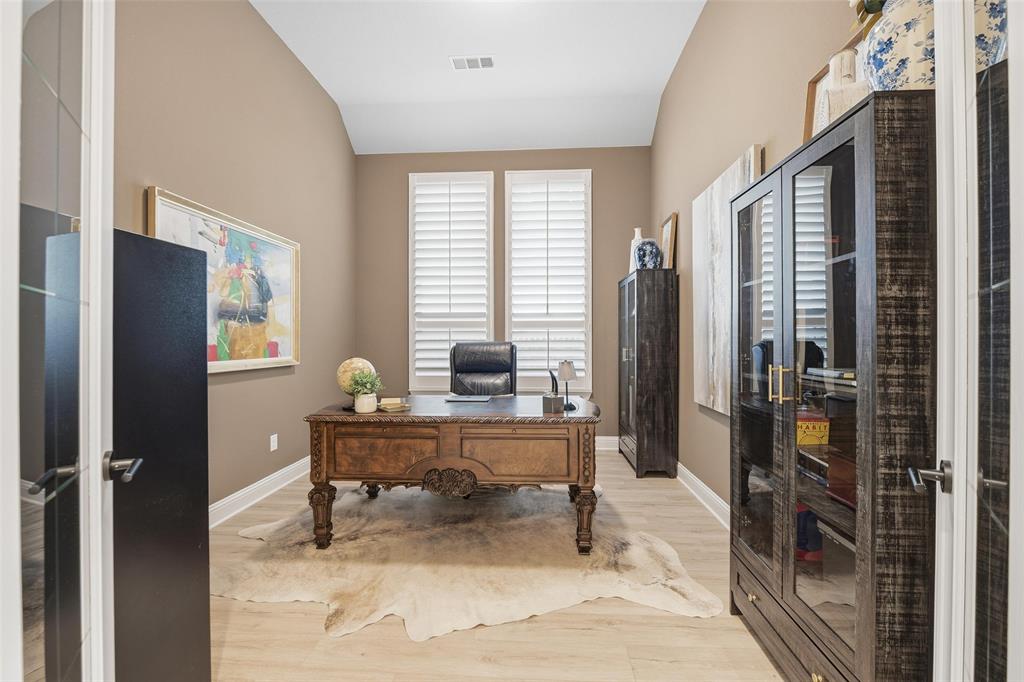 Tavolo Park Ph 4 - Residential