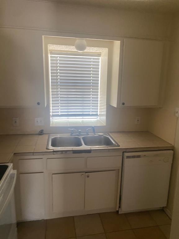 Western Hills Add - Residential Lease