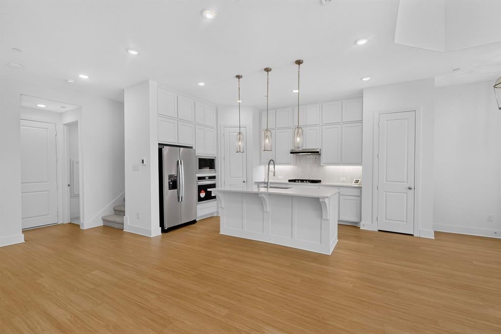 8148 Legacy Oak Drive
