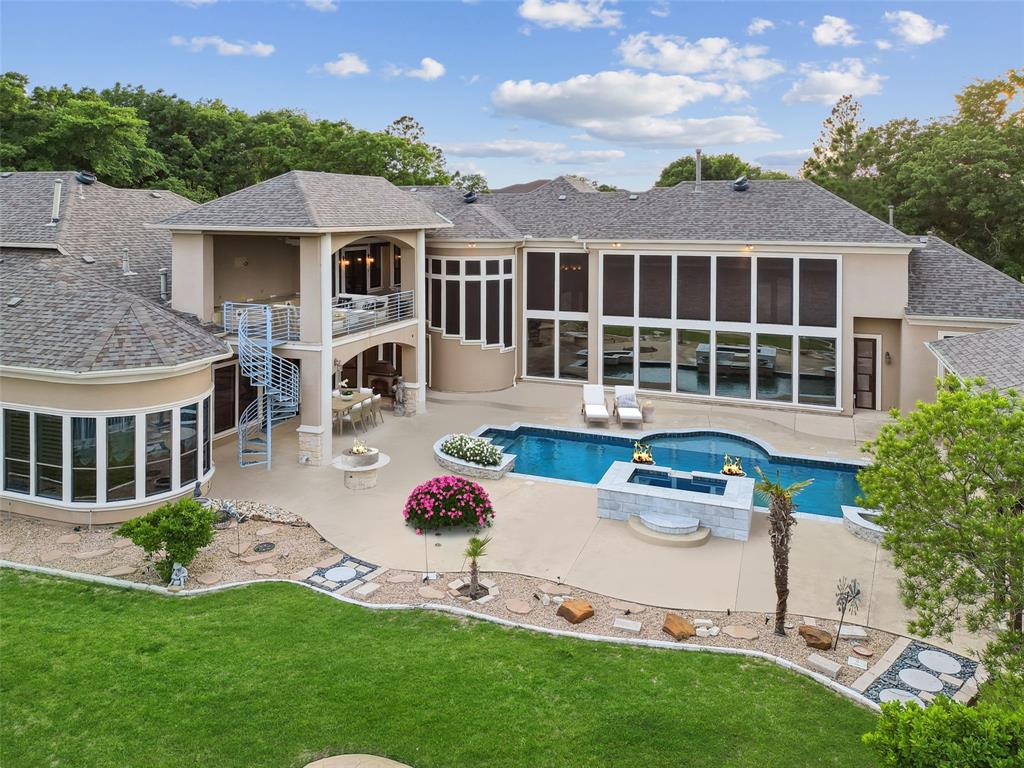 1502 Noble Way