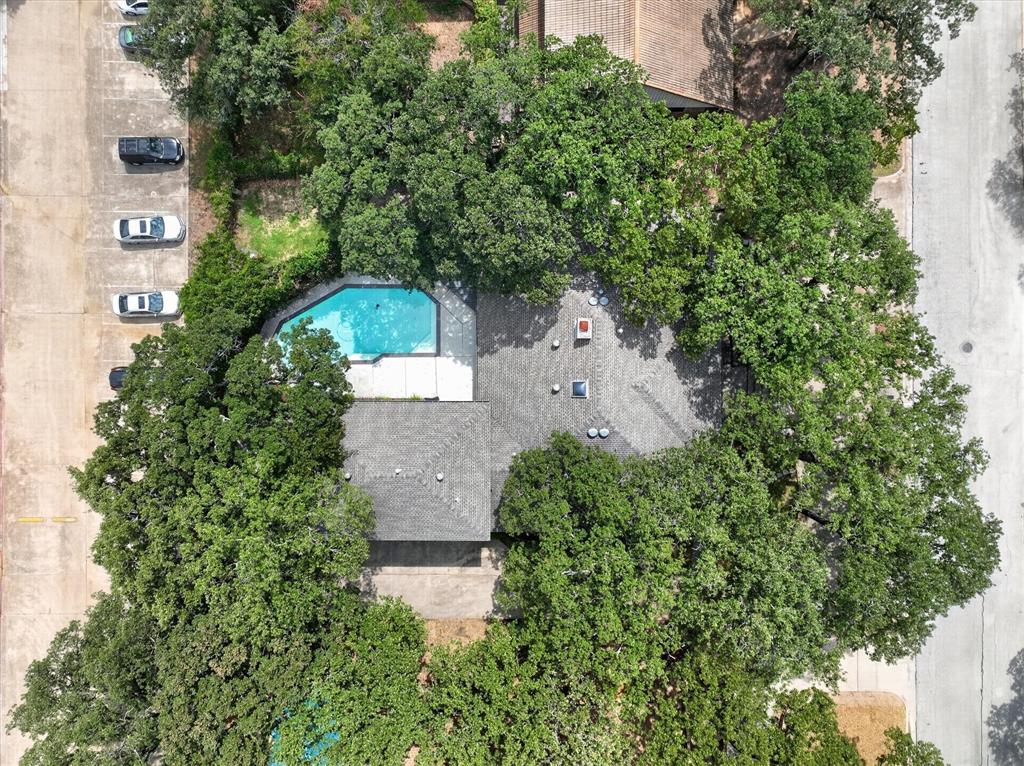 2201 Adams Drive