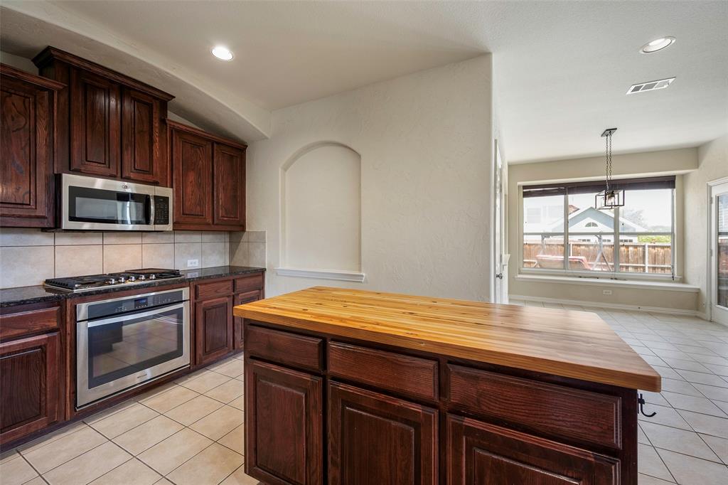 Emerald Lake 02 - Residential