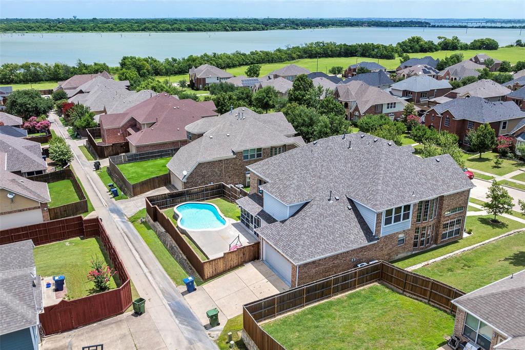 Emerald Lake 02 - Residential