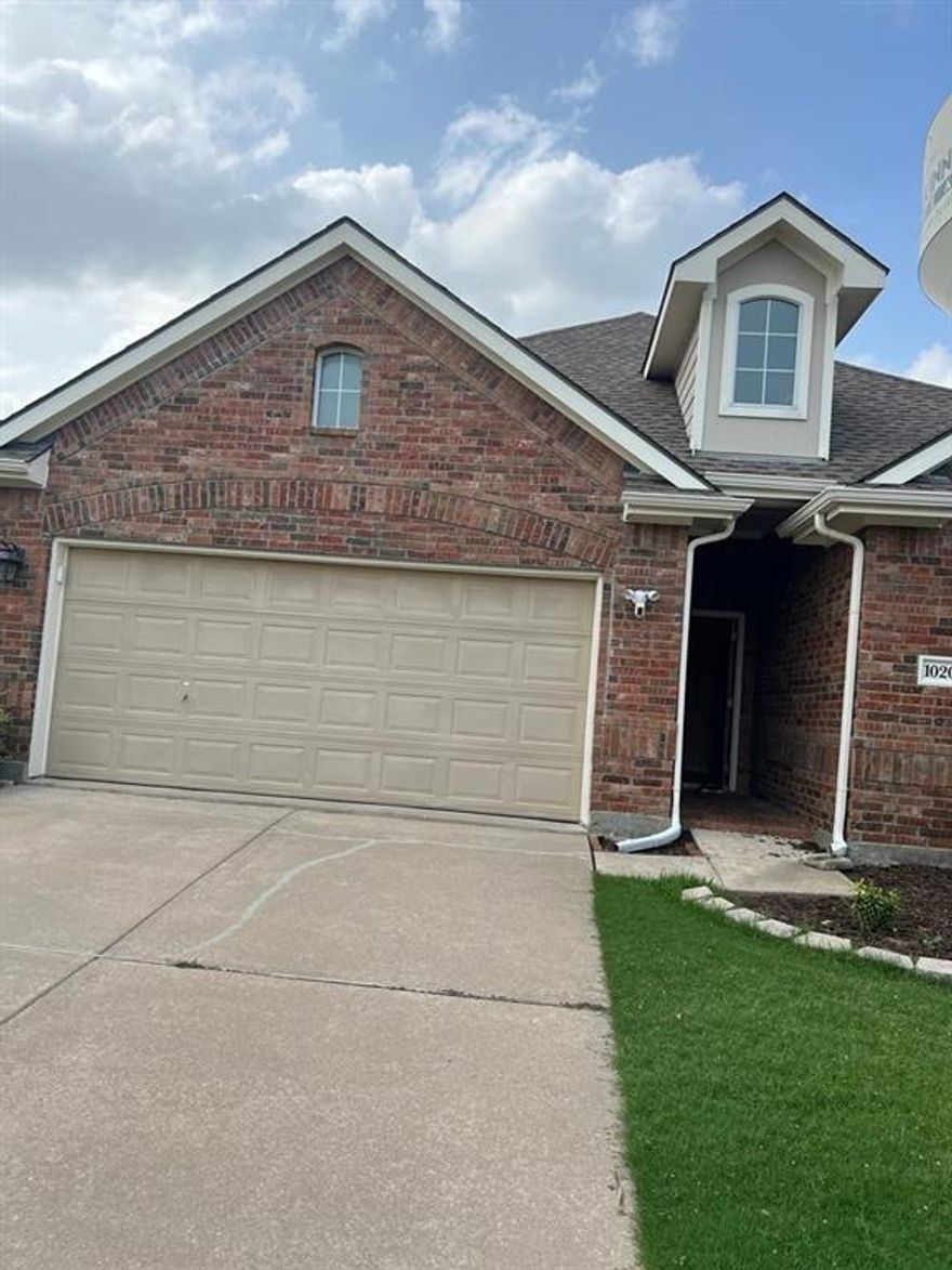 Single stroy exceptional floor plan in Heights At Westridge in Frisco ISD.
Kitchen is equipped with upgraded miracle method countertops, SS appliances and walk in pantry!
Hardwood flooring throughout the home and carpet in two bedrooms. Covered patio, professional grade landscaping great for entertainment.
Open concept main living area with wall of windows overlooking the backyard & gas fireplace.
Private master retreat overlooking the backyard with large bath & closet. Formal dining works great as a flex space or office! 
Garage features epoxy flooring and workbench. Great neighborhood with community pool, park, playground, & trails.