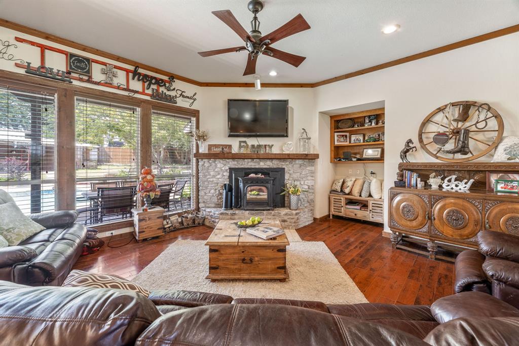 4951 N FM 51