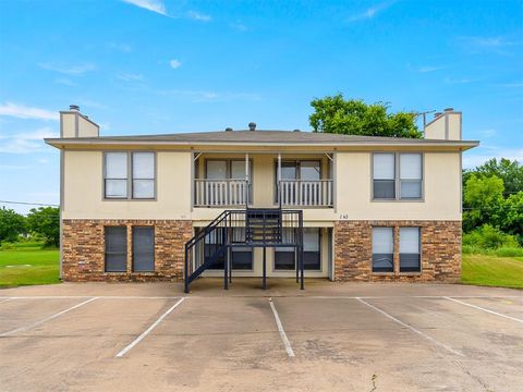 143 Allencrest Drive White Settlement TX 76108