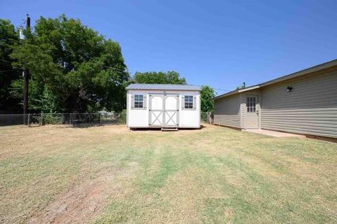 A home in Iowa Park