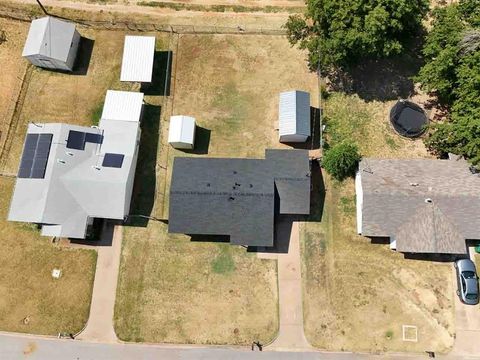 A home in Iowa Park