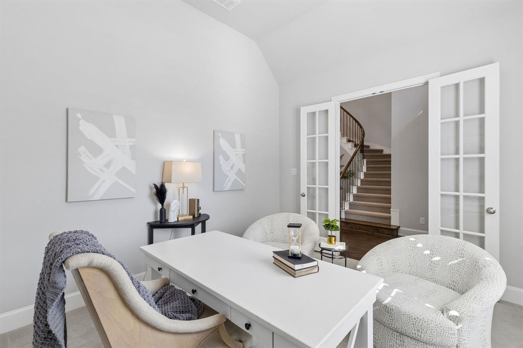 2111 Longmont Lane