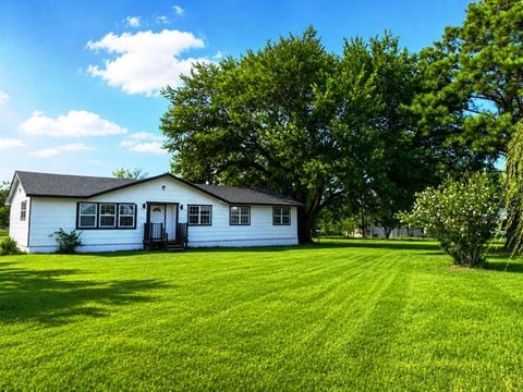 Photo of 53 Reality Road, Denison, TX 75021 (MLS # 21361350)