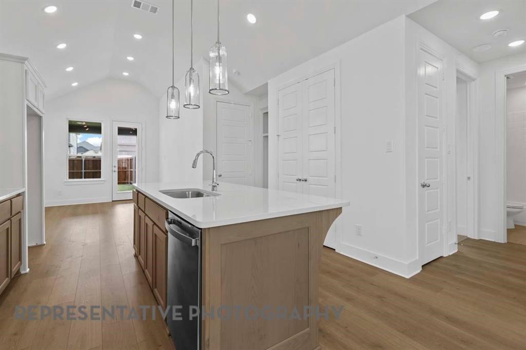 3238 Summerland Drive