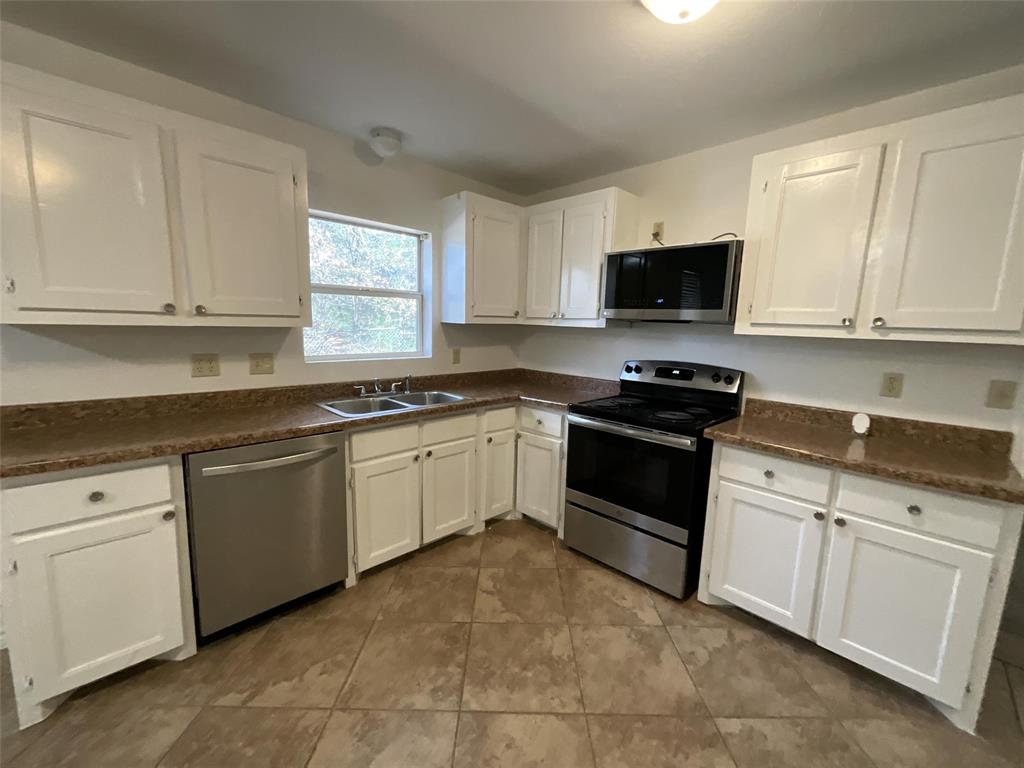 2210 State Highway 31 W - Photo 2