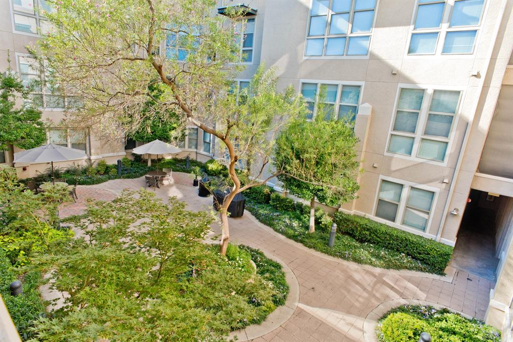 Texas & Pacific Lofts Condo - Residential