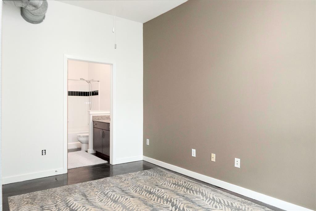 Texas & Pacific Lofts Condo - Residential