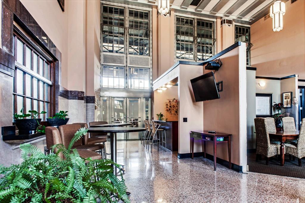 Texas & Pacific Lofts Condo - Residential