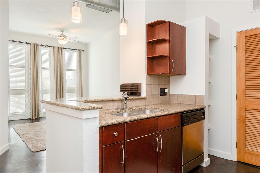 Texas & Pacific Lofts Condo - Residential