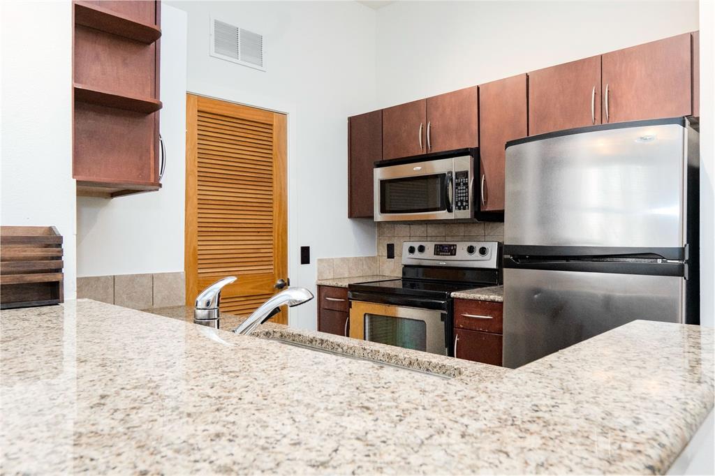 Texas & Pacific Lofts Condo - Residential