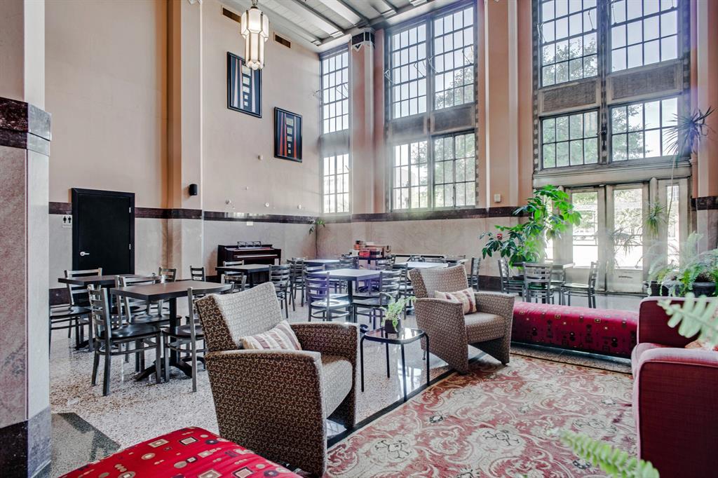 Texas & Pacific Lofts Condo - Residential