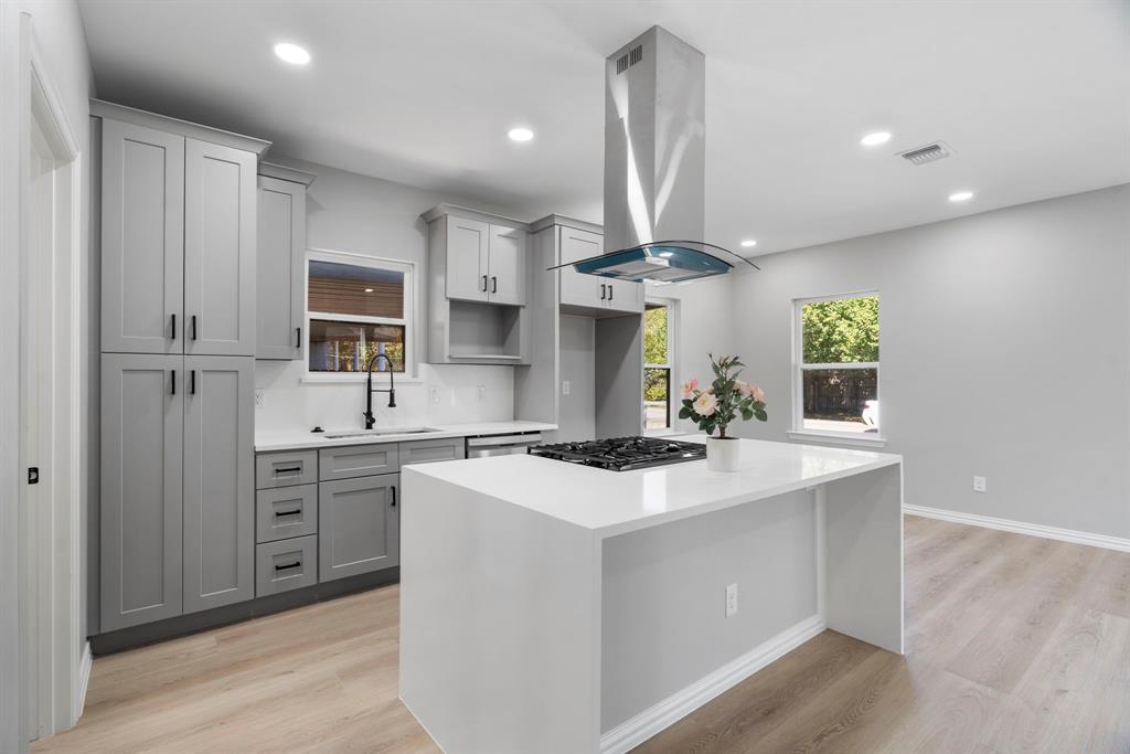 1123 Cornelia Street