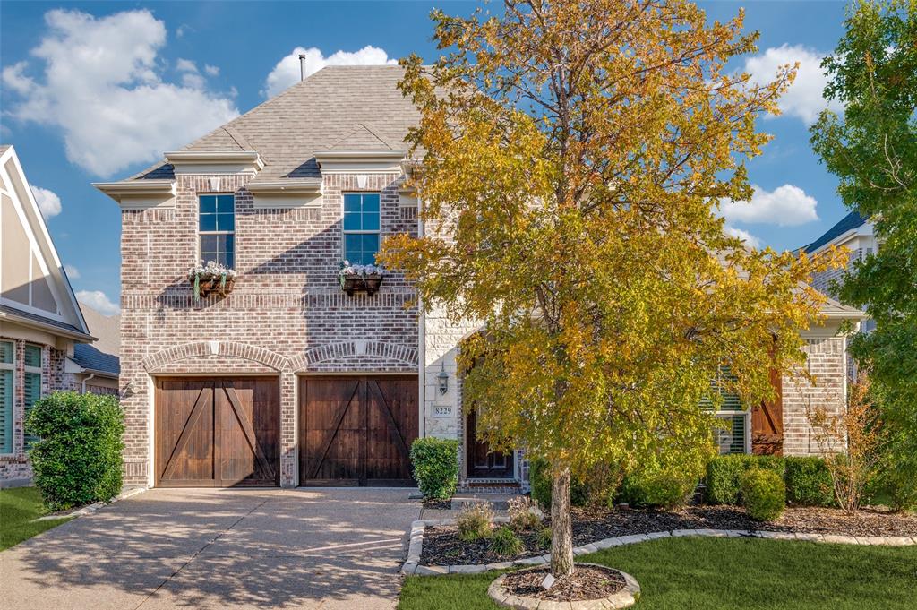 8229 Lindsay Gardens