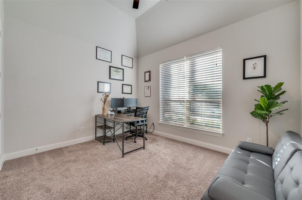 8229 Lindsay Gardens