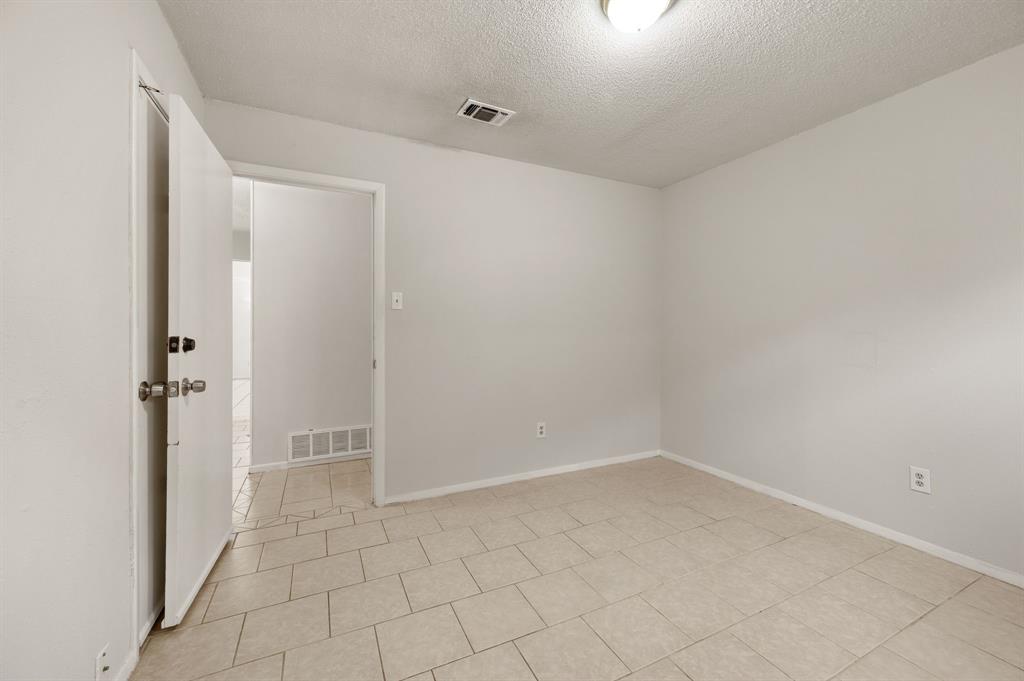 Bell Manor - Residential