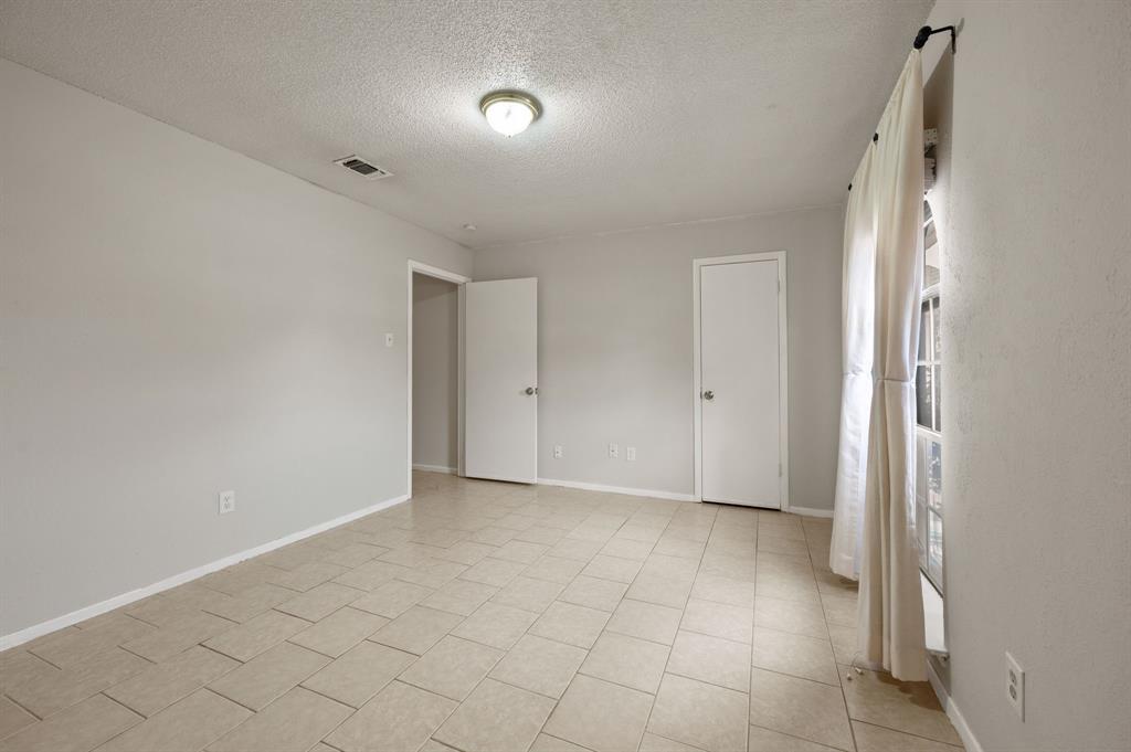 Bell Manor - Residential