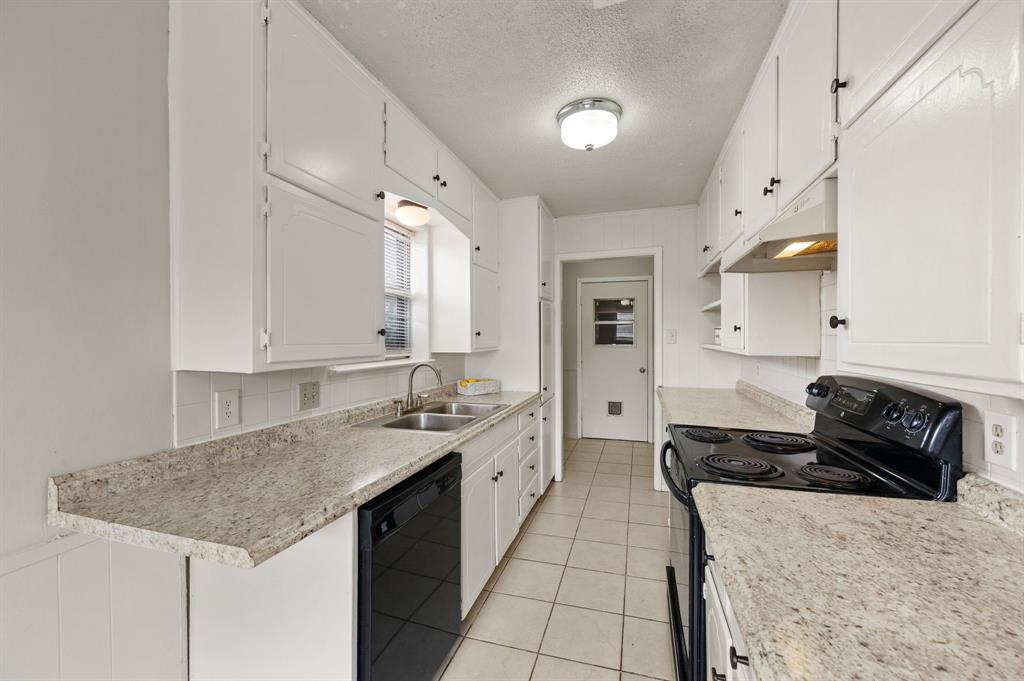 Bell Manor - Residential