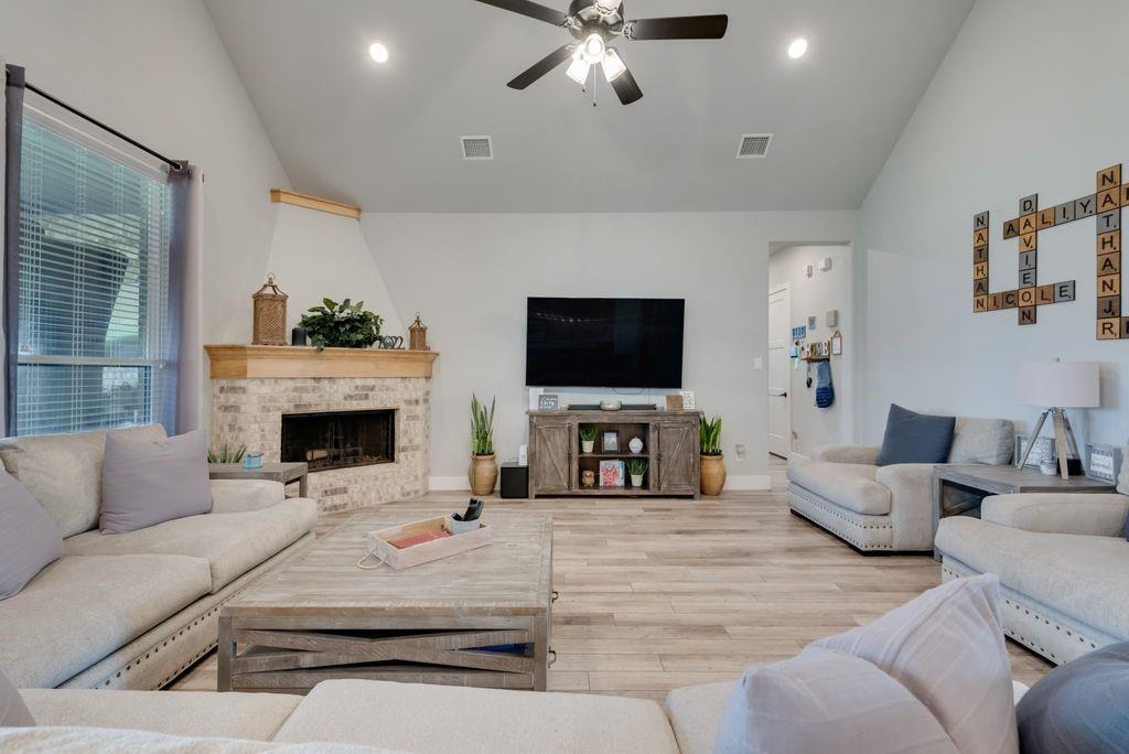 Lynx Hollow - Residential