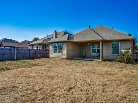 A home in Crowley