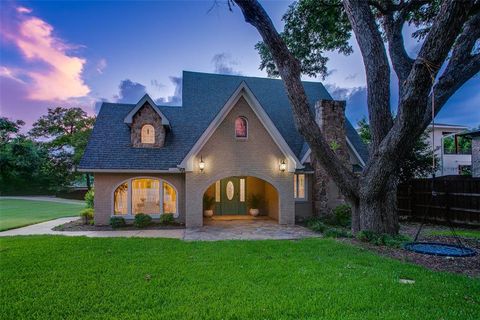 1033 Cedar Hill Avenue Dallas TX 75208