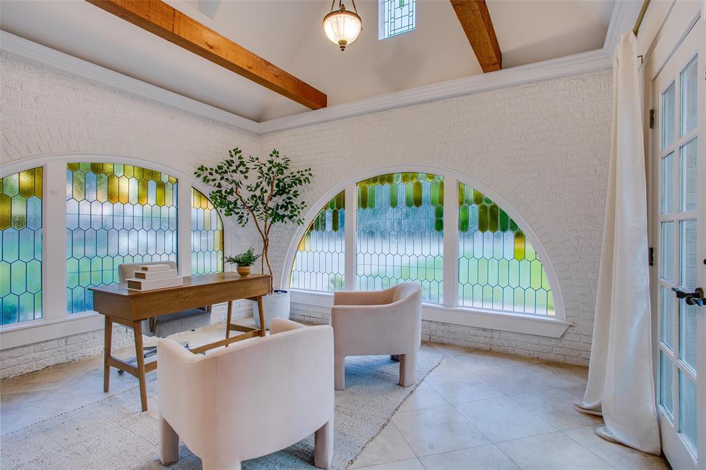 1033 Cedar Hill Avenue