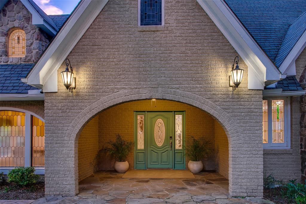 1033 Cedar Hill Avenue