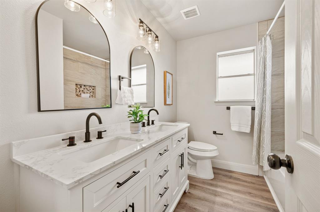 Bell Manor West - Residential