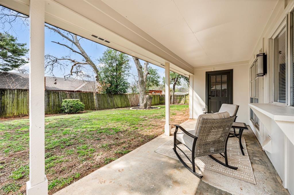 Bell Manor West - Residential