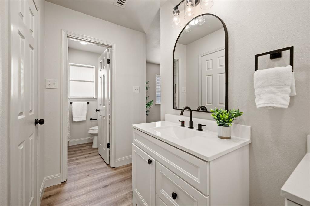 Bell Manor West - Residential