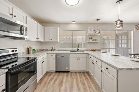 1720 Schumac Lane Bedford TX 76022