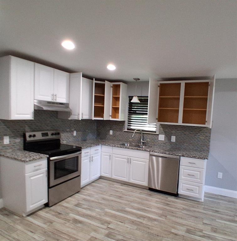 1102 Hemphill Street