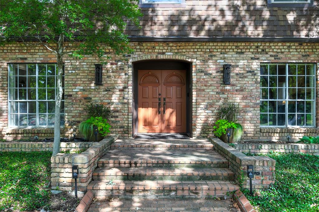 4165 Shady Valley Drive