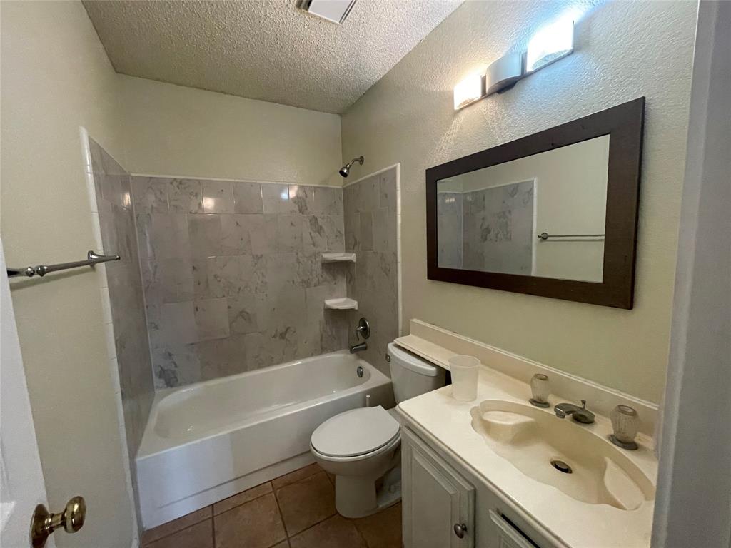 Camelot 17 - Residential Lease