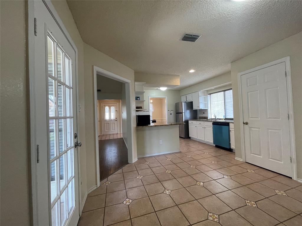 Camelot 17 - Residential Lease