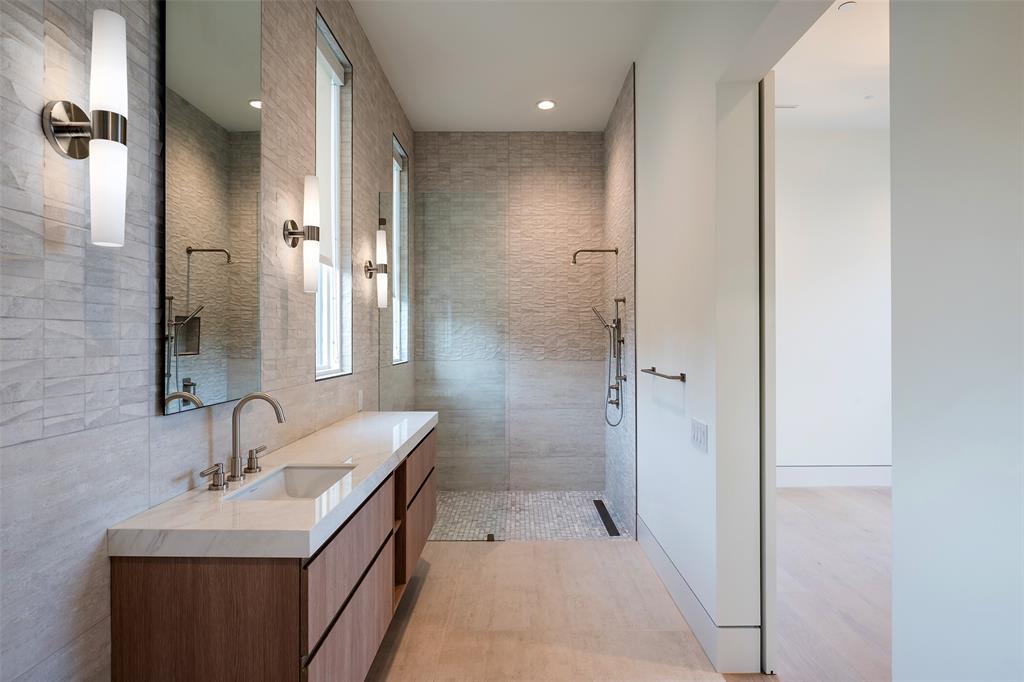 A G Mcadams - Residential Lease