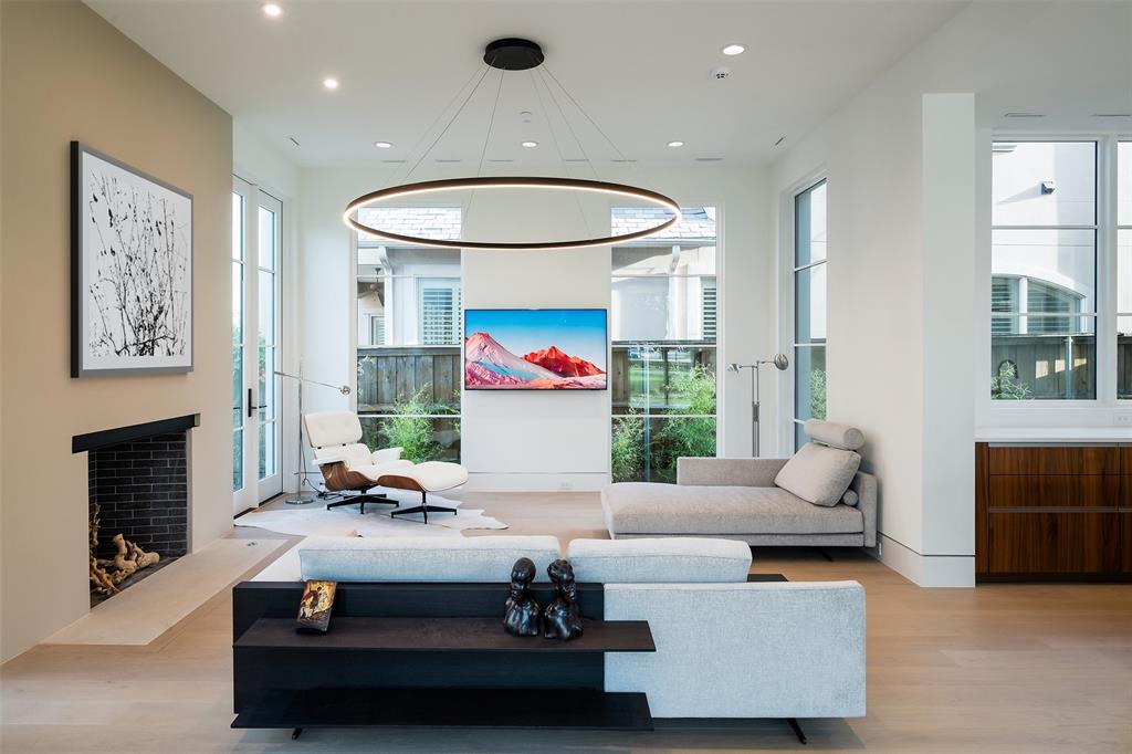 A G Mcadams - Residential Lease