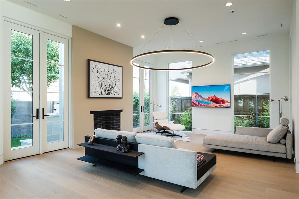 A G Mcadams - Residential Lease