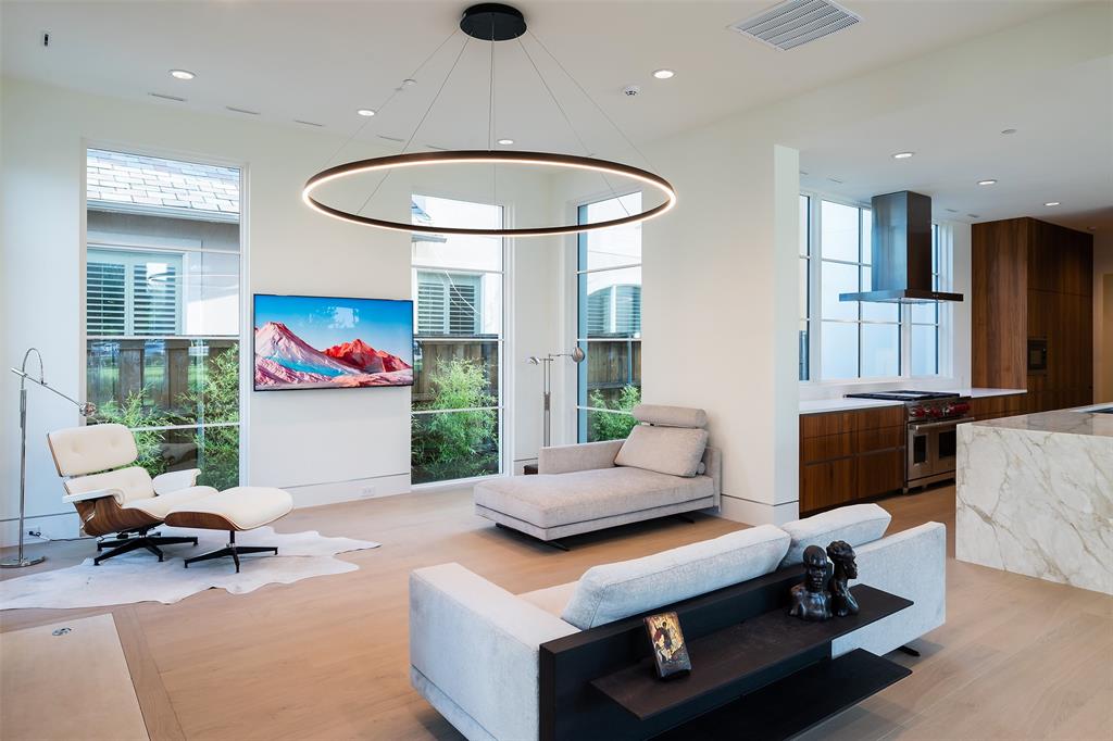 A G Mcadams - Residential Lease