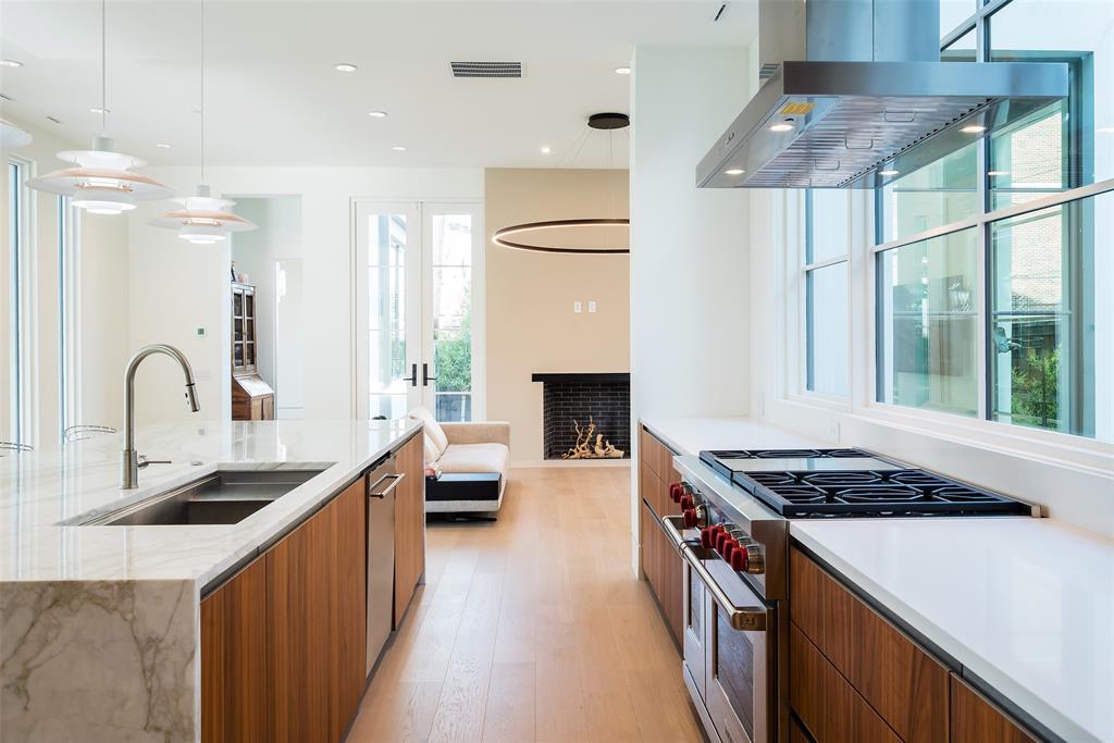 A G Mcadams - Residential Lease