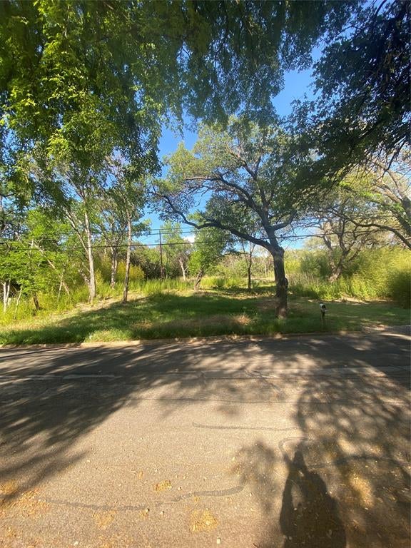 3929 Mockingbird Lane